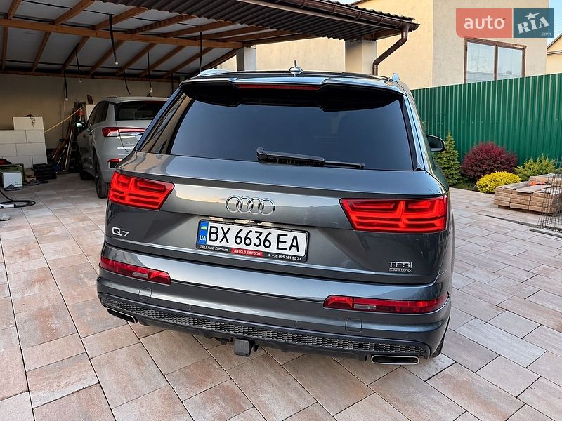 Позашляховик / Кросовер Audi Q7 2017 в Кам'янець-Подільському
