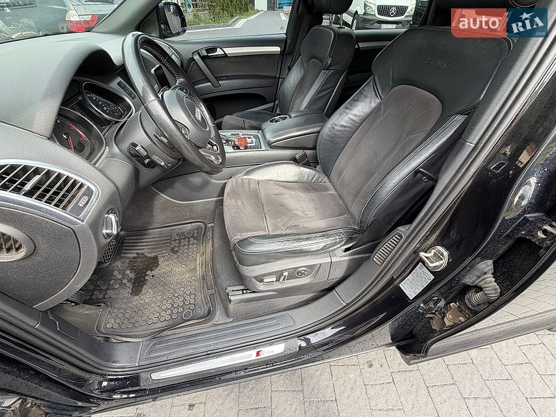 Позашляховик / Кросовер Audi Q7 2015 в Хусті