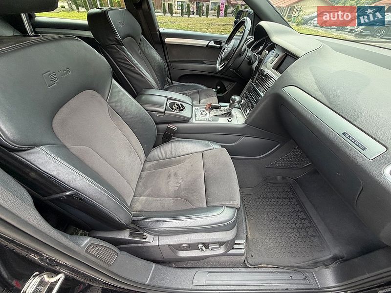 Позашляховик / Кросовер Audi Q7 2015 в Хусті