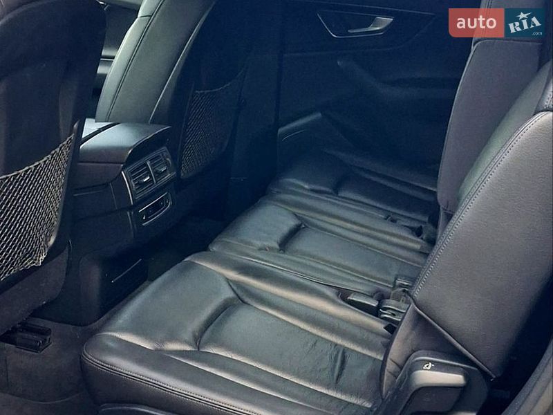 Внедорожник / Кроссовер Audi Q7 2017 в Харькове