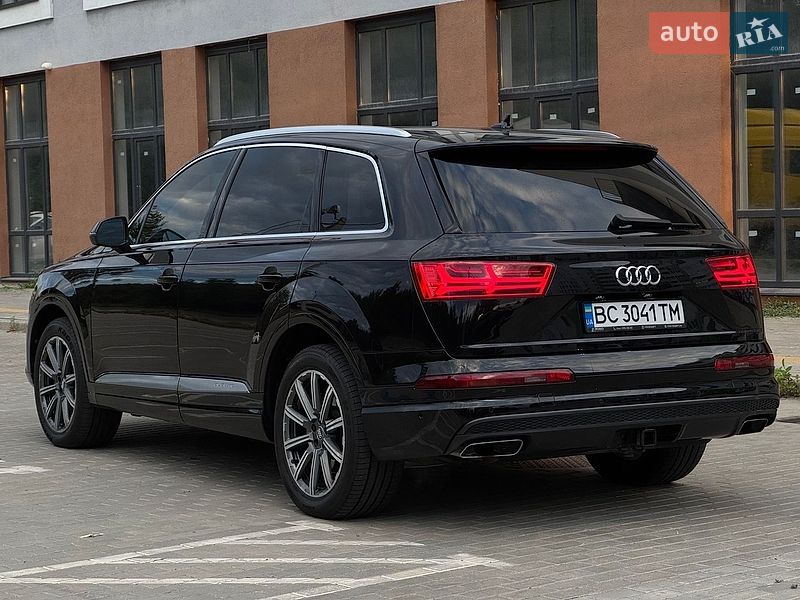 Позашляховик / Кросовер Audi Q7 2016 в Вінниці