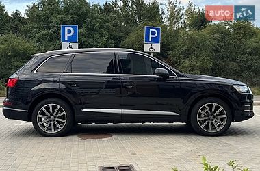 Позашляховик / Кросовер Audi Q7 2016 в Вінниці