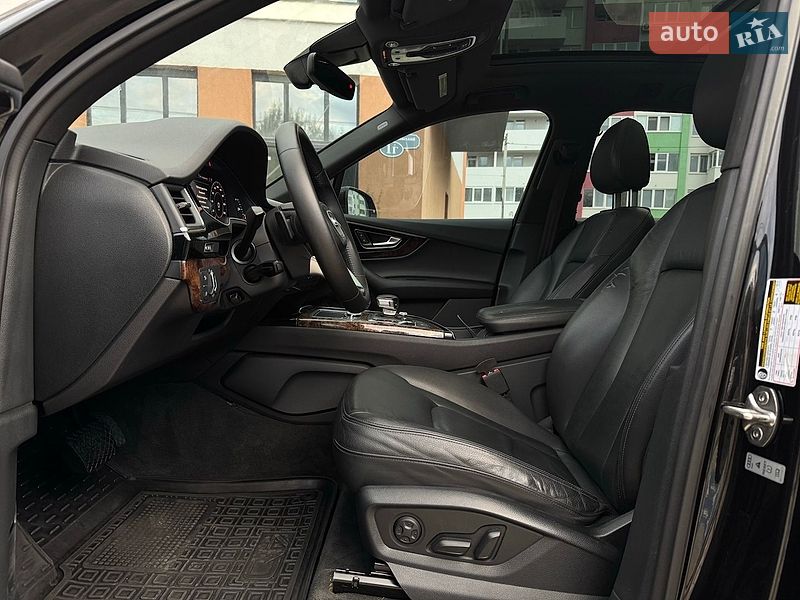 Позашляховик / Кросовер Audi Q7 2016 в Вінниці