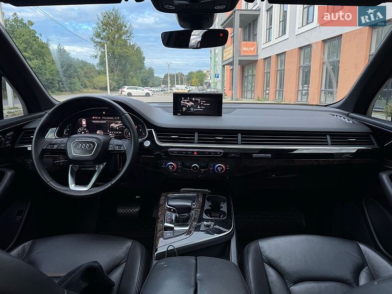 Позашляховик / Кросовер Audi Q7 2016 в Вінниці