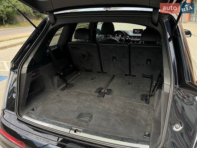 Позашляховик / Кросовер Audi Q7 2016 в Вінниці