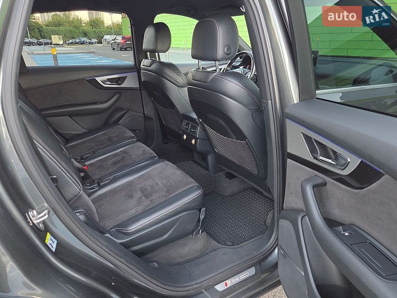 Позашляховик / Кросовер Audi Q7 2015 в Києві фото 20 Позашляховик / Кросовер Audi Q7 2015 в Києві