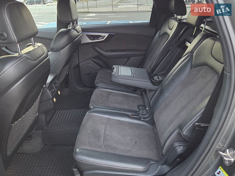 Позашляховик / Кросовер Audi Q7 2015 в Києві фото 23 Позашляховик / Кросовер Audi Q7 2015 в Києві