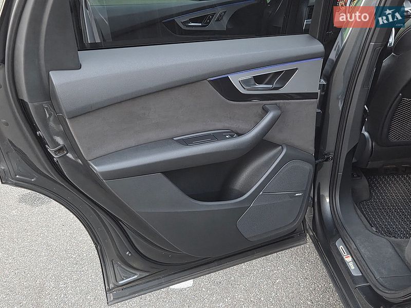 Позашляховик / Кросовер Audi Q7 2015 в Києві фото 44 Позашляховик / Кросовер Audi Q7 2015 в Києві