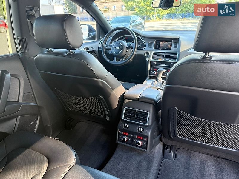 Внедорожник / Кроссовер Audi Q7 2015 в Тернополе
