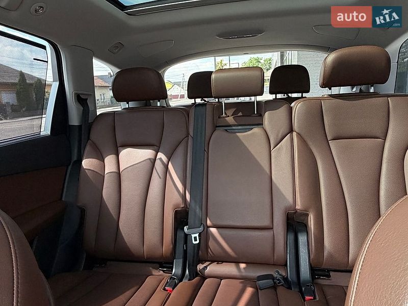 Позашляховик / Кросовер Audi Q7 2019 в Виноградові