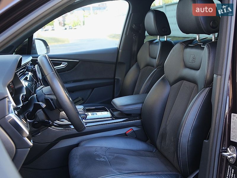 Внедорожник / Кроссовер Audi Q7 2022 в Киеве