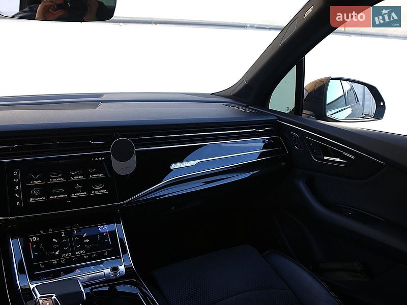 Внедорожник / Кроссовер Audi Q7 2022 в Киеве