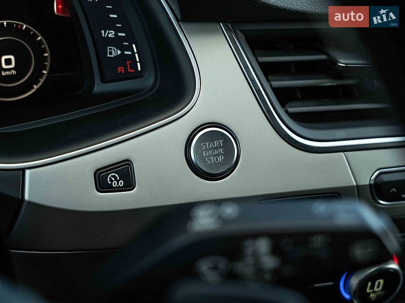 Позашляховик / Кросовер Audi Q7 2016 в Чернівцях