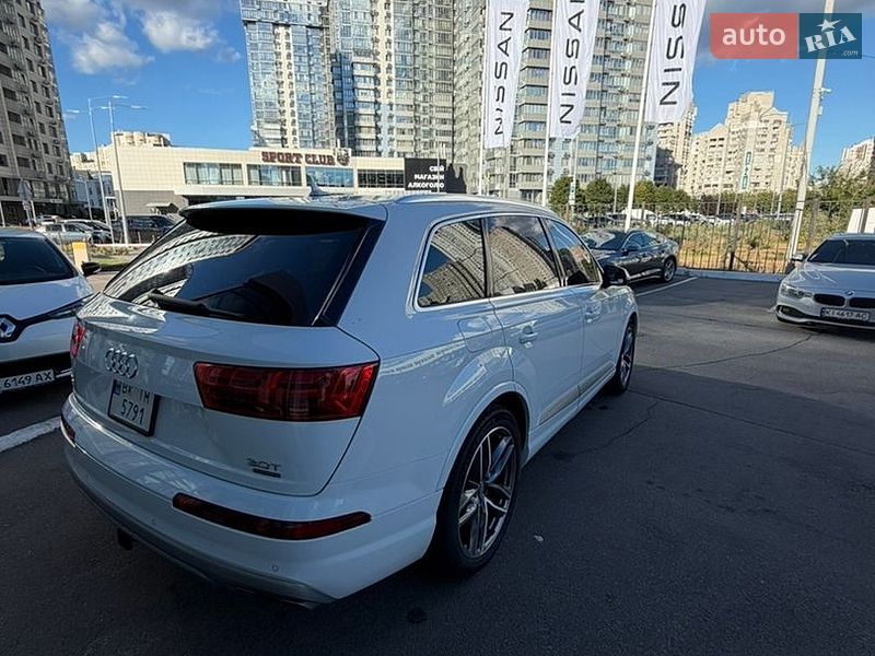 Позашляховик / Кросовер Audi Q7 2018 в Києві