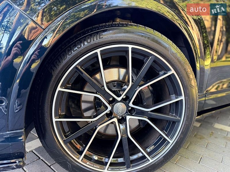 Внедорожник / Кроссовер Audi Q7 2016 в Шепетовке