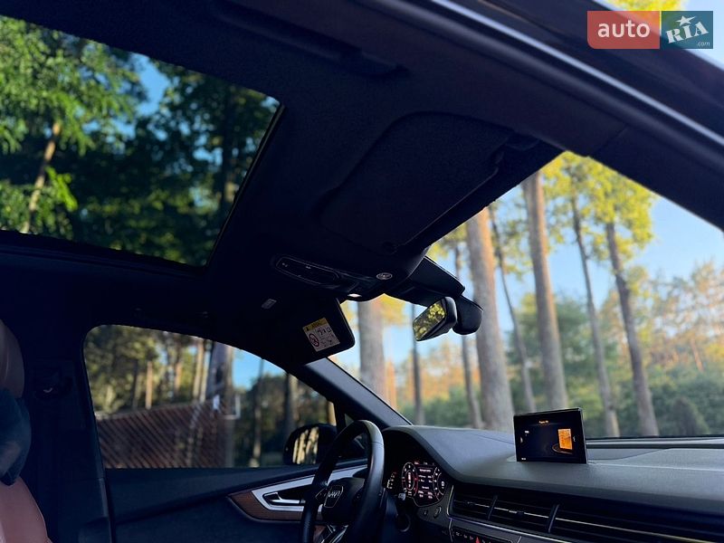 Внедорожник / Кроссовер Audi Q7 2016 в Шепетовке