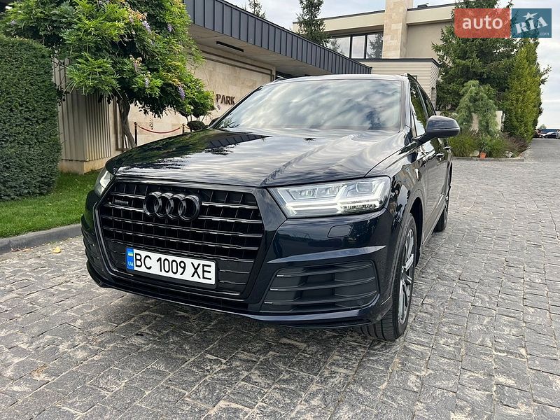 Позашляховик / Кросовер Audi Q7 2015 в Львові
