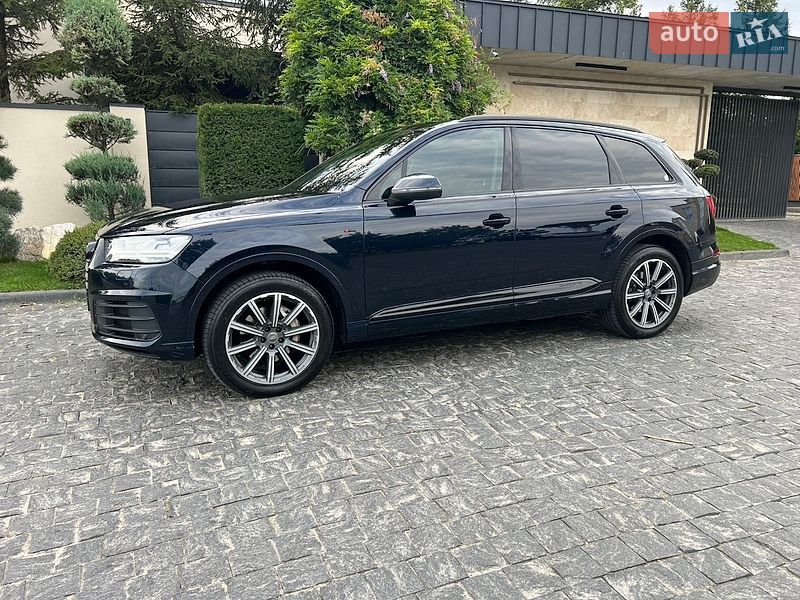 Позашляховик / Кросовер Audi Q7 2015 в Львові
