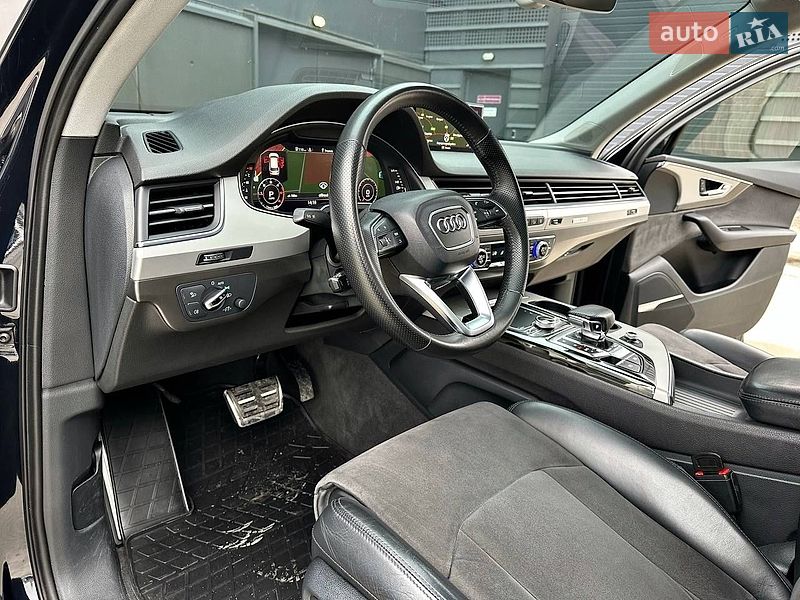 Позашляховик / Кросовер Audi Q7 2015 в Львові