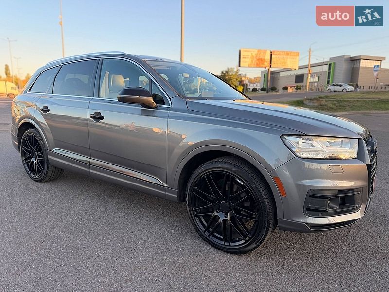 Внедорожник / Кроссовер Audi Q7 2016 в Кривом Роге