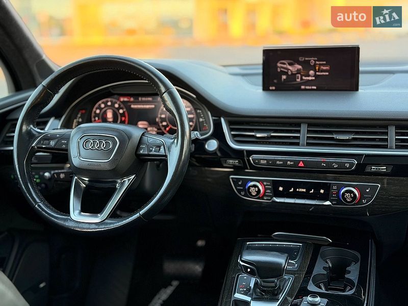 Внедорожник / Кроссовер Audi Q7 2016 в Кривом Роге