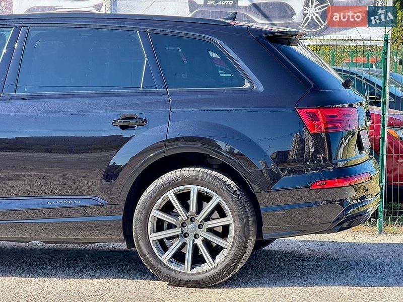 Внедорожник / Кроссовер Audi Q7 2018 в Киеве