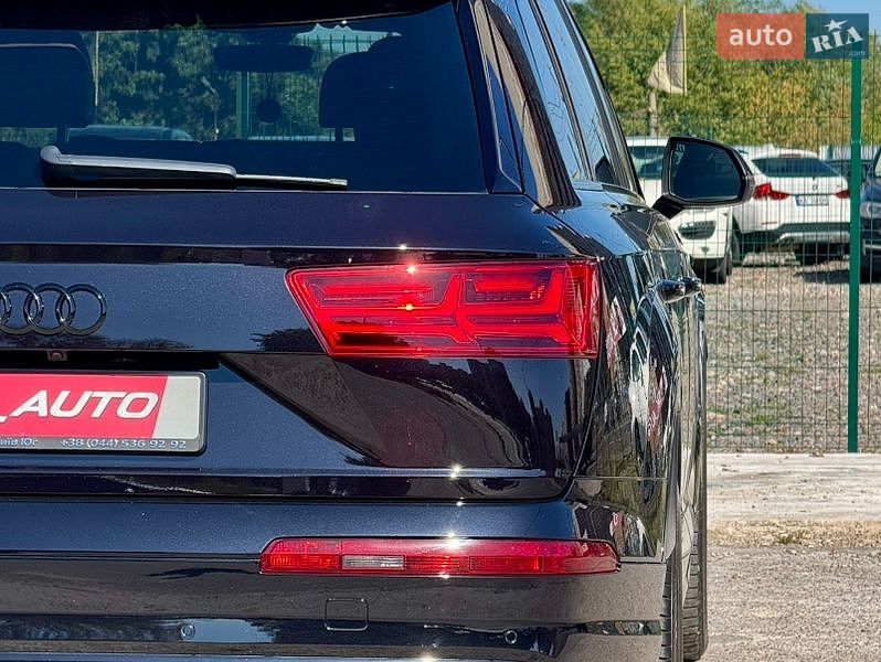 Внедорожник / Кроссовер Audi Q7 2018 в Киеве