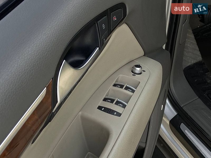 Позашляховик / Кросовер Audi Q7 2012 в Львові