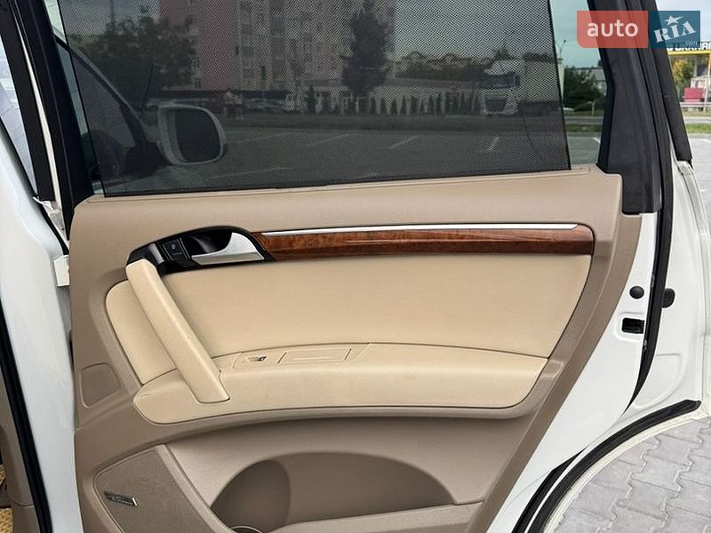 Позашляховик / Кросовер Audi Q7 2013 в Хмельницькому