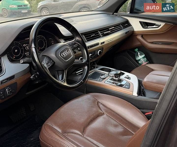 Позашляховик / Кросовер Audi Q7 2017 в Києві