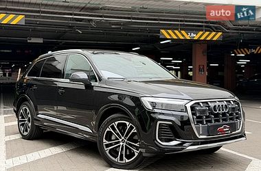 Позашляховик / Кросовер Audi Q7 2025 в Києві