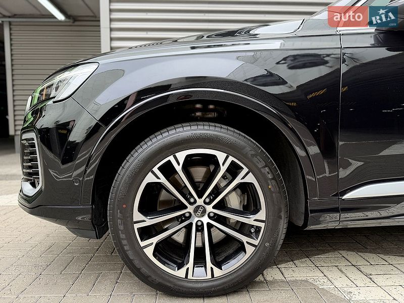 Позашляховик / Кросовер Audi Q7 2025 в Києві