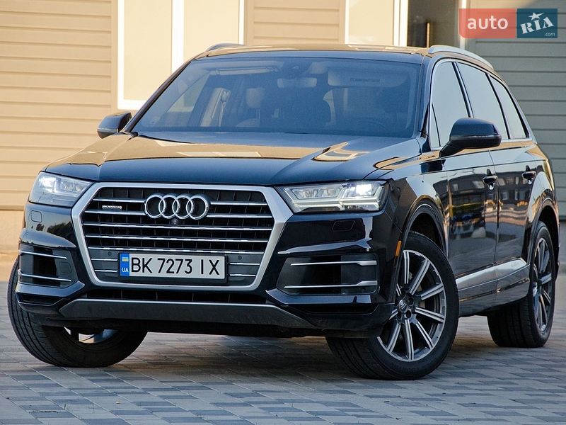 Позашляховик / Кросовер Audi Q7 2016 в Сарнах