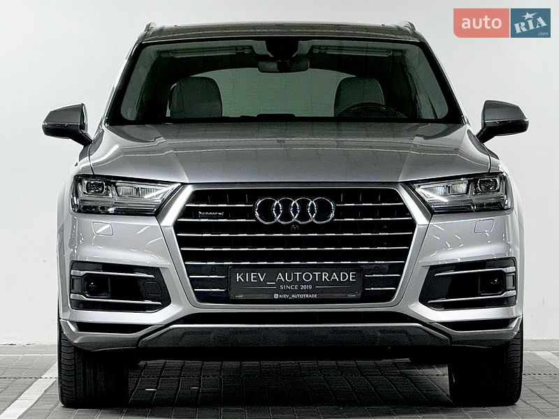 Позашляховик / Кросовер Audi Q7 2016 в Києві