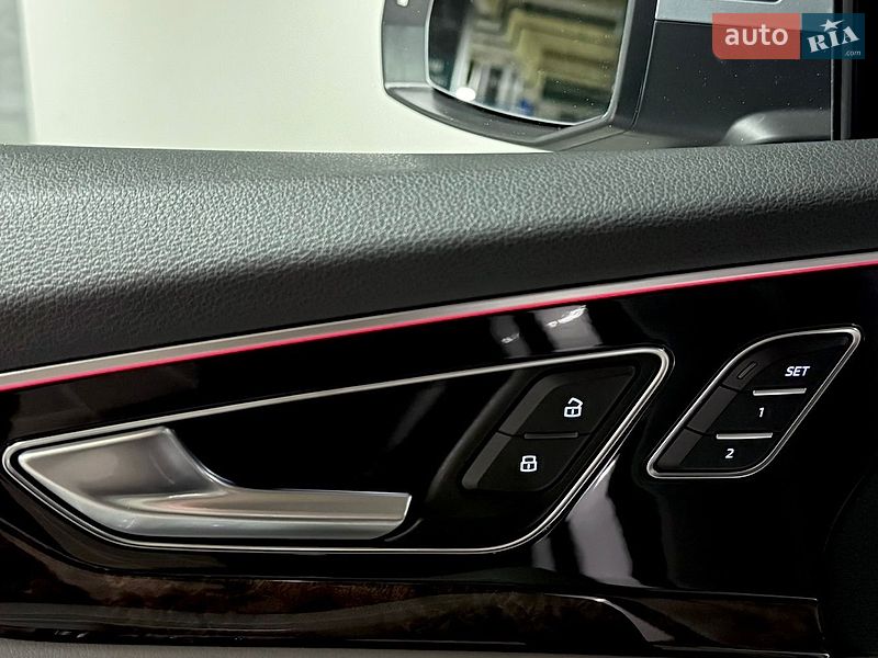 Позашляховик / Кросовер Audi Q7 2016 в Києві