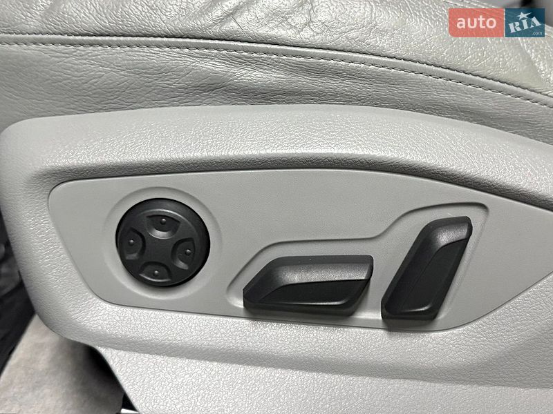 Позашляховик / Кросовер Audi Q7 2016 в Києві