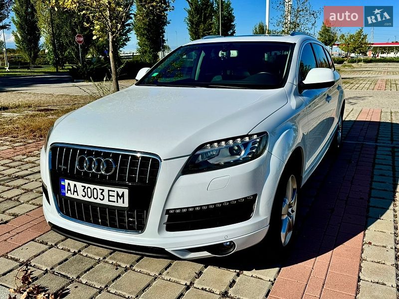 Внедорожник / Кроссовер Audi Q7 2013 в Киеве
