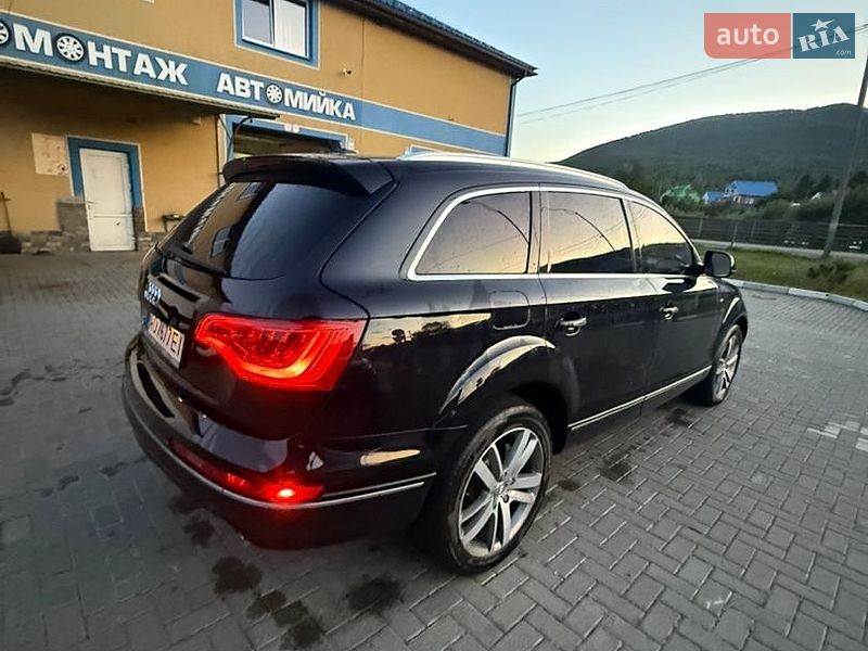 Позашляховик / Кросовер Audi Q7 2012 в Міжгір'ї