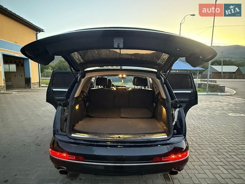 Позашляховик / Кросовер Audi Q7 2012 в Міжгір'ї