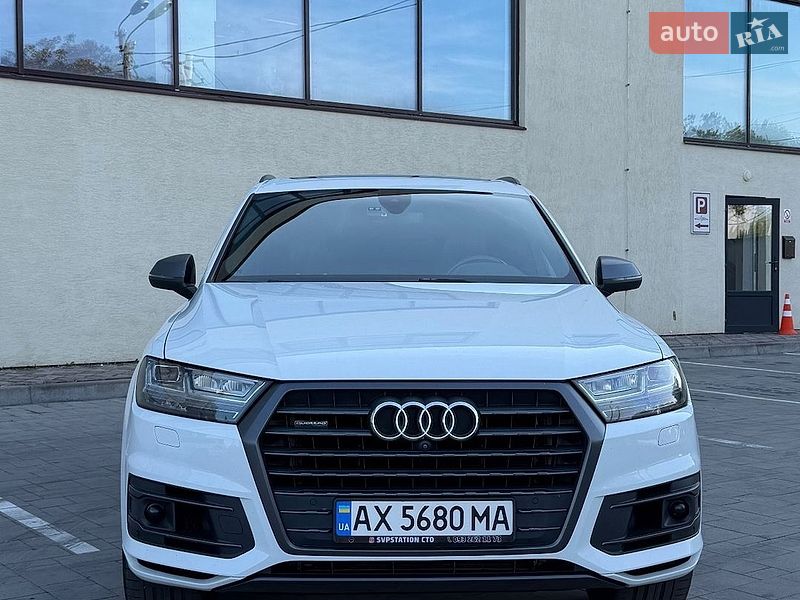 Позашляховик / Кросовер Audi Q7 2016 в Львові