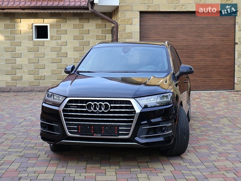 Позашляховик / Кросовер Audi Q7 2016 в Рівному