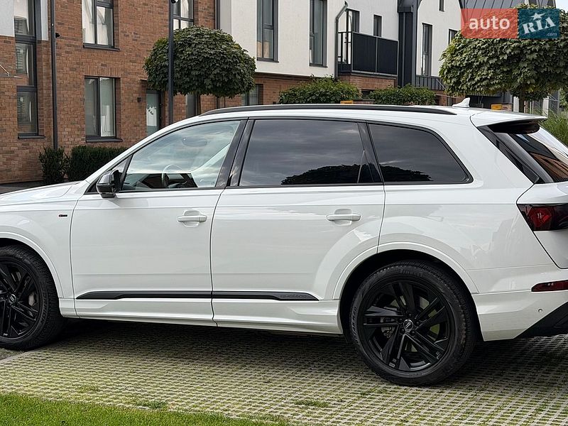 Позашляховик / Кросовер Audi Q7 2019 в Львові