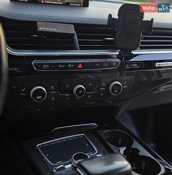 Позашляховик / Кросовер Audi Q7 2017 в Львові