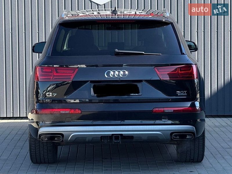 Внедорожник / Кроссовер Audi Q7 2017 в Мукачево