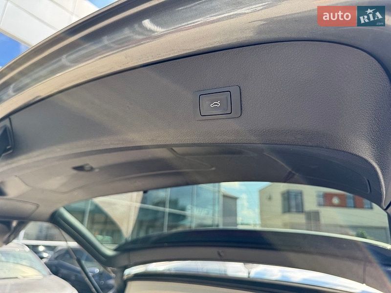 Позашляховик / Кросовер Audi Q7 2014 в Львові