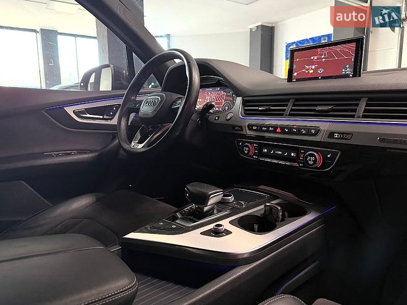 Внедорожник / Кроссовер Audi Q7 2017 в Тернополе