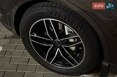 Внедорожник / Кроссовер Audi Q7 2015 в Дубно