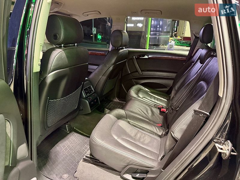 Внедорожник / Кроссовер Audi Q7 2013 в Одессе