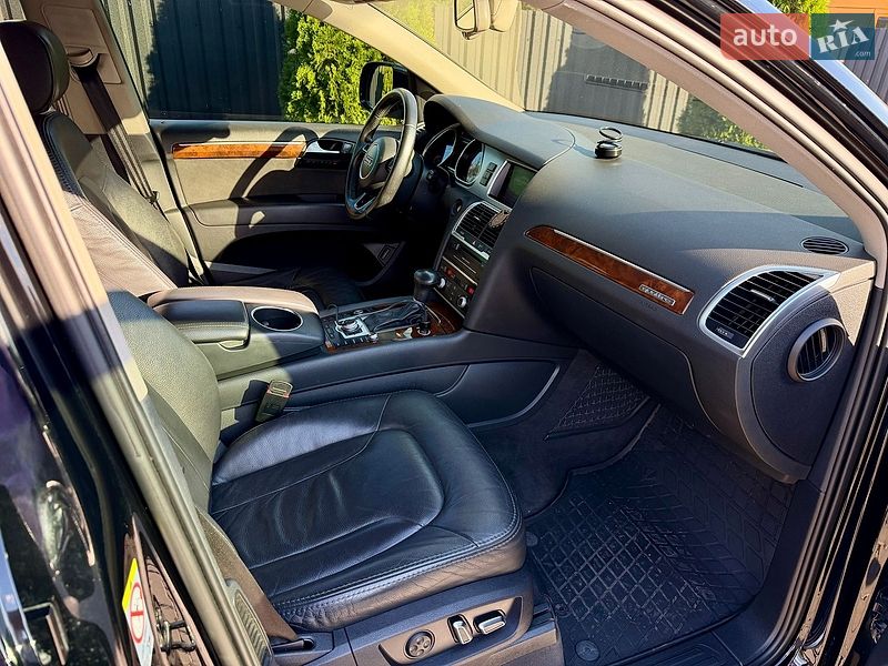 Внедорожник / Кроссовер Audi Q7 2013 в Одессе