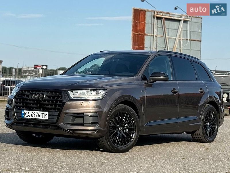 Внедорожник / Кроссовер Audi Q7 2016 в Киеве